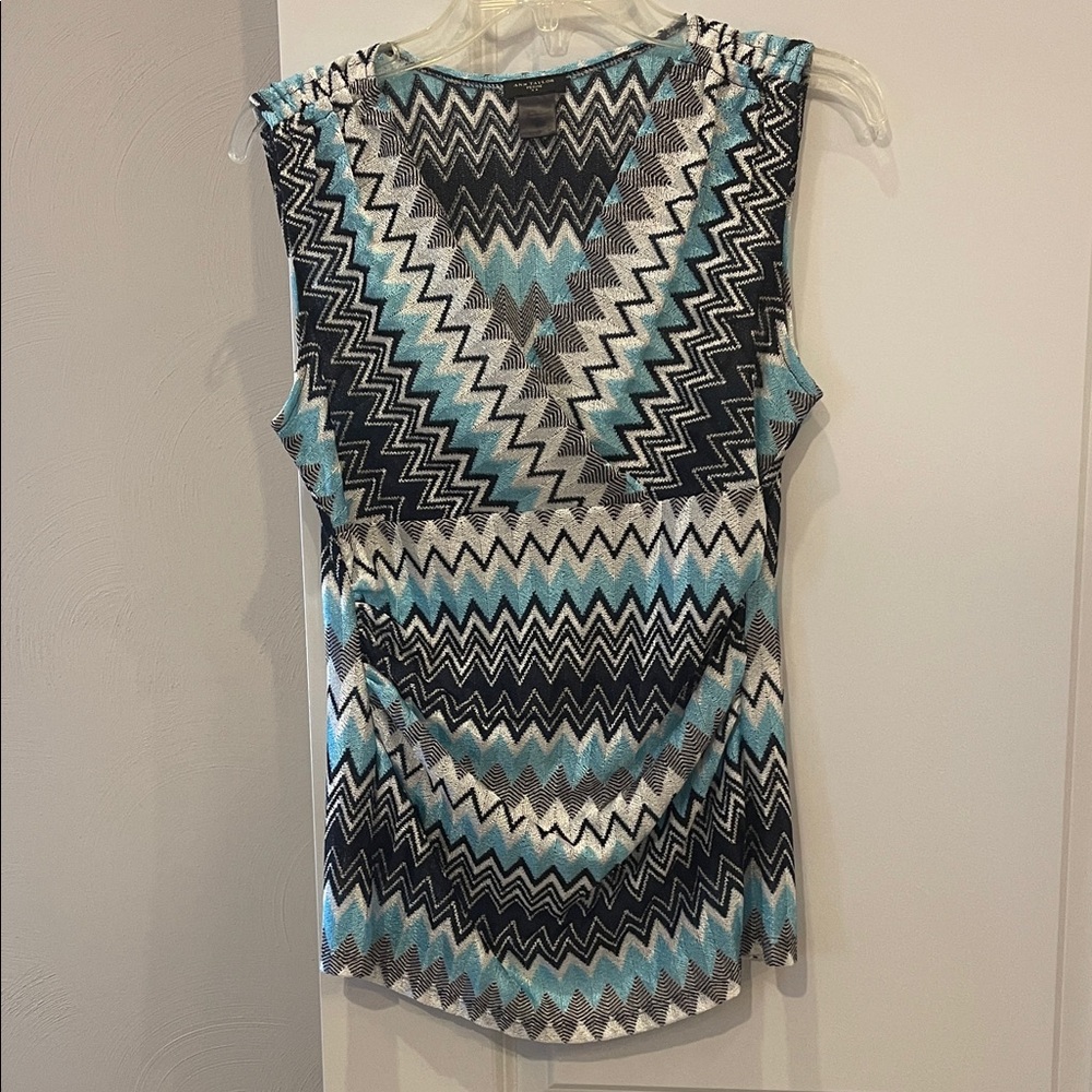 Ann Taylor Chevron Sleeveless Top in Blue and White